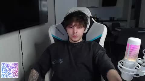 Jayce online show from June 15, 5:48 pm