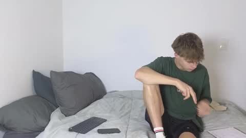 Snapshot of jaycex_69 chatting on February 8, 2:20 pm THE HOUSE online show from February 8, 2:20 pm