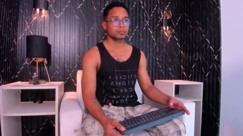 Snapshot of jayden_morris chatting on November 8, 7:23 pm Jayden Morris online show from November 8, 7:23 pm