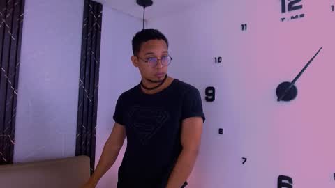 Snapshot of jayden_morris chatting on November 24, 12:27 pm Jayden Morris online show from November 24, 12:27 pm