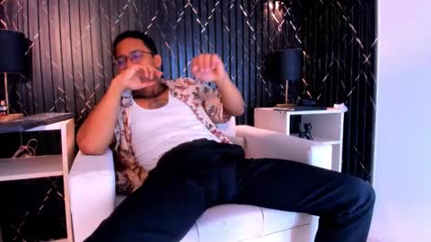 Snapshot of jayden_morris chatting on December 3, 11:19 am Jayden Morris online show from December 3, 11:19 am