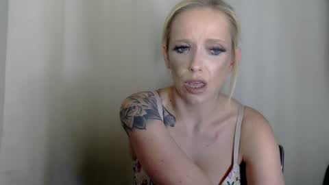Snapshot of jaydenangel chatting on July 13, 7:44 am Blondie Queen Jayden online show from July 13, 7:44 am