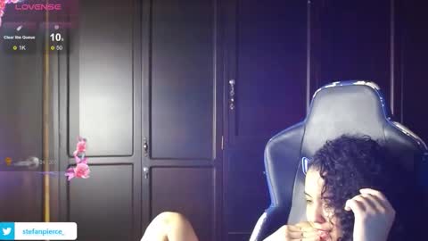 Snapshot of jaydensalvatore_ chatting on March 11, 9:54 pm online show from March 11, 9:54 pm