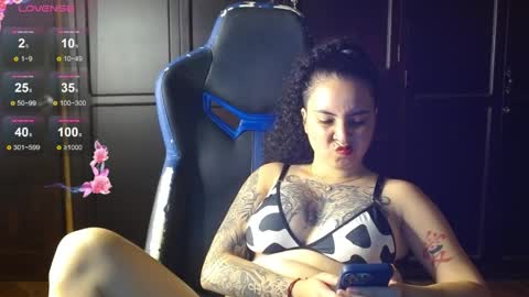 Snapshot of jaydensalvatore_ chatting on March 29, 10:54 pm online show from March 29, 10:54 pm