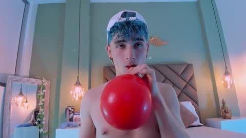 jaydenvillalobos online show from September 13, 7:57 pm