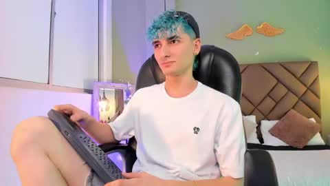 jaydenvillalobos online show from September 17, 8:54 pm