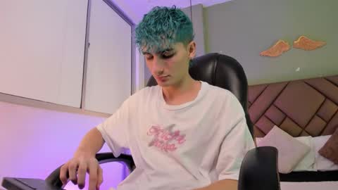jaydenvillalobos online show from September 19, 2:07 pm