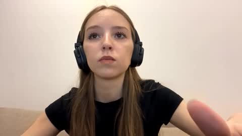 Snapshot of jayehubiak chatting on March 14, 2:11 pm Isabella Rose online show from March 14, 2:11 pm