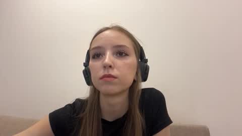 Snapshot of jayehubiak chatting on March 23, 1:15 pm Isabella Rose online show from March 23, 1:15 pm