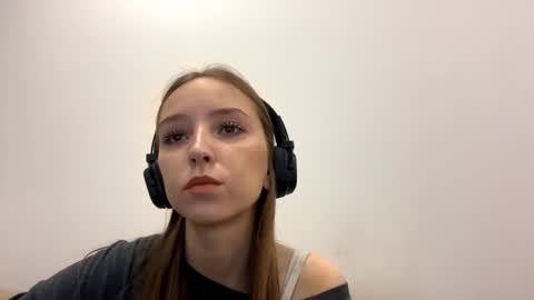 Snapshot of jayehubiak chatting on March 24, 3:28 pm Isabella Rose online show from March 24, 3:28 pm