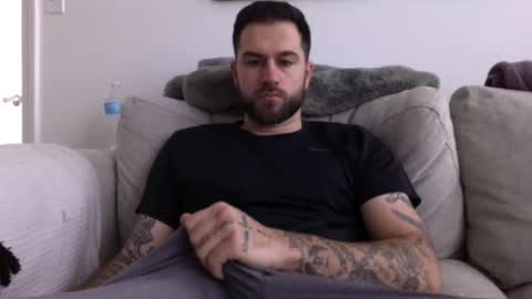 jayg333 online show from May 1, 1:59 pm