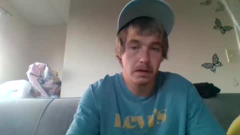 Snapshot of jayjay697 chatting on December 9, 12:19 pm make me play online show from December 9, 12:19 pm