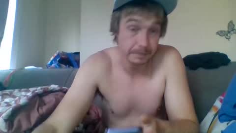 Snapshot of jayjay697 chatting on December 11, 5:04 pm make me play online show from December 11, 5:04 pm