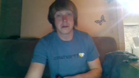 Snapshot of jayjay697 chatting on March 8, 2:01 am make me play online show from March 8, 2:01 am