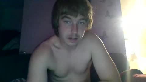 Snapshot of jayjay697 chatting on December 5, 9:00 pm make me play online show from December 5, 9:00 pm