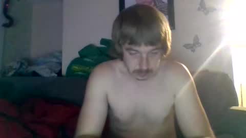 Snapshot of jayjay697 chatting on December 20, 12:07 am make me play online show from December 20, 12:07 am