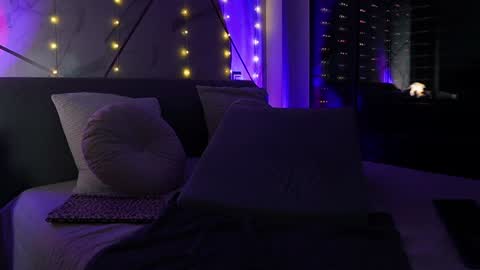 JayJayPink online show from December 25, 4:22 am