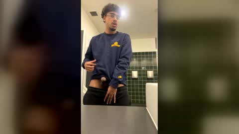 jayluvsu69 online show from February 25, 8:24 am