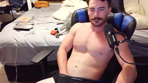 Snapshot of jaypipeahoe chatting on October 19, 5:08 am jaypipeahoe online show from October 19, 5:08 am