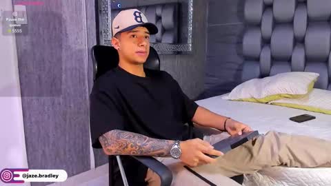 Snapshot of jaze_bradley chatting on September 24, 11:24 am jaze_bradley online show from September 24, 11:24 am