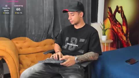 Snapshot of jaze_bradley chatting on October 10, 11:20 am jaze_bradley online show from October 10, 11:20 am