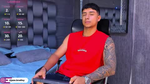 Snapshot of jaze_bradley chatting on October 16, 11:44 am jaze_bradley online show from October 16, 11:44 am