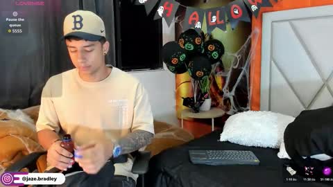 Snapshot of jaze_bradley chatting on October 22, 11:32 am jaze_bradley online show from October 22, 11:32 am