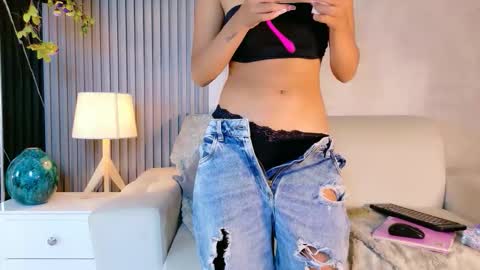 jazmiin_evans online show from February 27, 8:09 pm