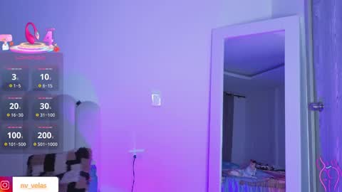 Snapshot of jazmin_002 chatting on June 5, 1:23 am JAZMIN online show from June 5, 1:23 am