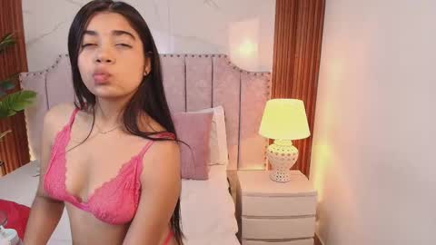 Jazmin online show from November 7, 7:19 am