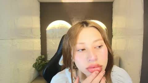 Jazmin online show from February 4, 3:01 am