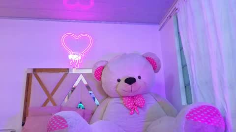 Snapshot of jazmin_tay chatting on September 26, 11:47 am Jazmin online show from September 26, 11:47 am