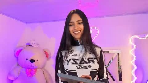 Snapshot of jazmin_tay chatting on October 21, 11:44 am Jazmin online show from October 21, 11:44 am