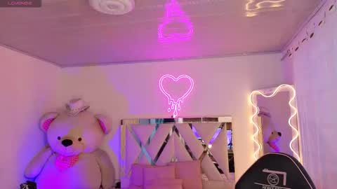 Snapshot of jazmin_tay chatting on October 30, 11:55 am Jazmin online show from October 30, 11:55 am