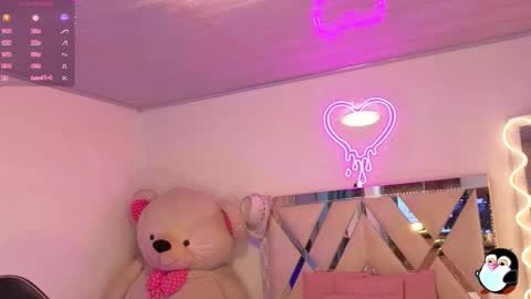 Snapshot of jazmin_tay chatting on November 22, 11:42 am Jazmin online show from November 22, 11:42 am