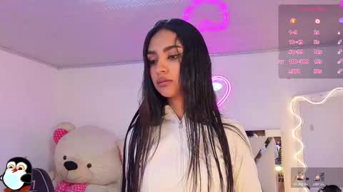 Snapshot of jazmin_tay chatting on November 24, 12:05 pm Jazmin online show from November 24, 12:05 pm