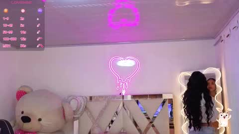 Snapshot of jazmin_tay chatting on November 26, 11:44 am Jazmin online show from November 26, 11:44 am