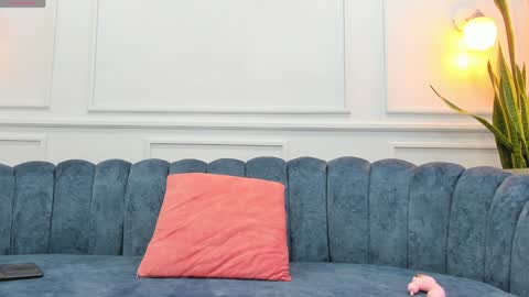 Jasmine  online show from February 7, 6:45 am