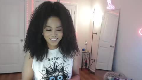 Snapshot of jazminefox chatting on March 3, 6:36 pm Jazmine Fox online show from March 3, 6:36 pm