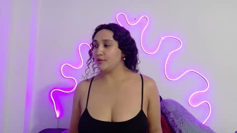 Snapshot of jazminepark chatting on December 15, 6:39 am JazminePark online show from December 15, 6:39 am