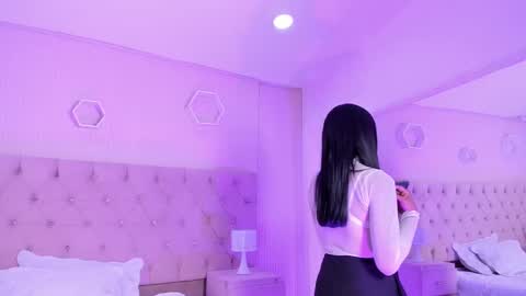 Jazminrusso  online show from February 6, 5:34 am