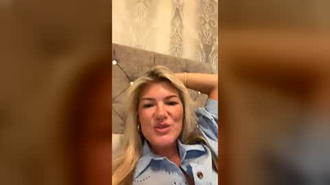 Snapshot of jazzypink86 chatting on July 15, 7:41 pm jazzypink86 online show from July 15, 7:41 pm