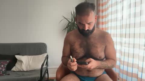 jbearbearbear online show from September 17, 9:33 am