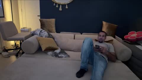 JcMax305 online show from March 22, 12:30 pm