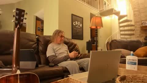 Snapshot of jdineuless chatting on January 11, 4:34 pm JDinEuless online show from January 11, 4:34 pm