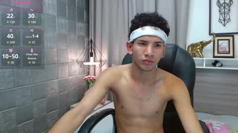 jdwhite18 online show from March 27, 9:42 am