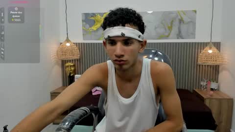 Snapshot of jdwhite18 chatting on April 24, 4:15 am jdwhite18 online show from April 24, 4:15 am