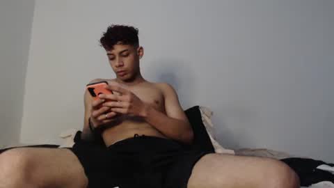jeampier_sexy online show from March 12, 11:01 pm