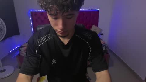 jean_burns online show from March 3, 7:09 pm