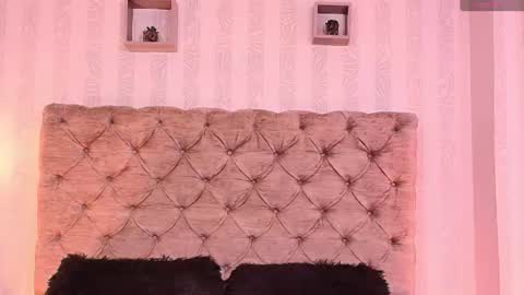 Snapshot of jeanne_holland chatting on July 3, 12:55 pm Jeanne Holland online show from July 3, 12:55 pm